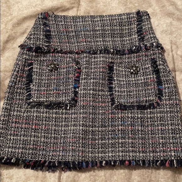 Zara Dresses & Skirts - Zara Tweed Skirt with Embellishments